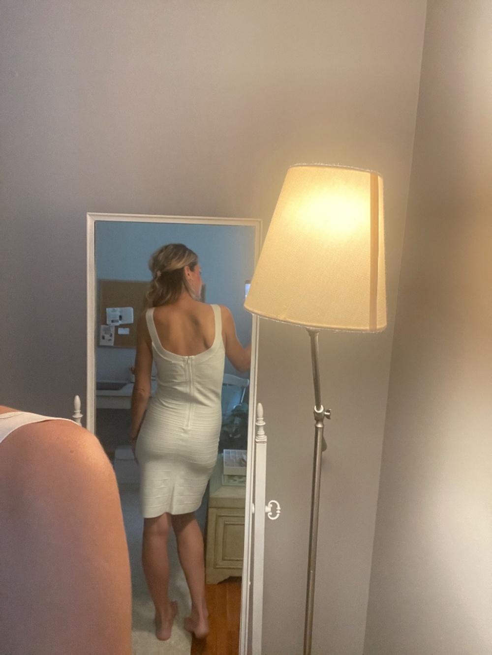 Dress - Picture 4 of 9